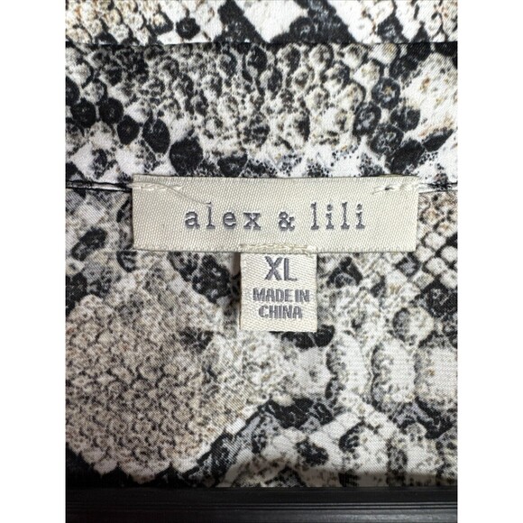 Alex & Lili Snake Print Button Down Blouse Tunic Sz XL Lightweight Satin Feel - Picture 3 of 7